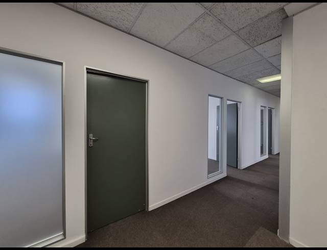 420M² OFFICE TO LET IN CRAIGHALL